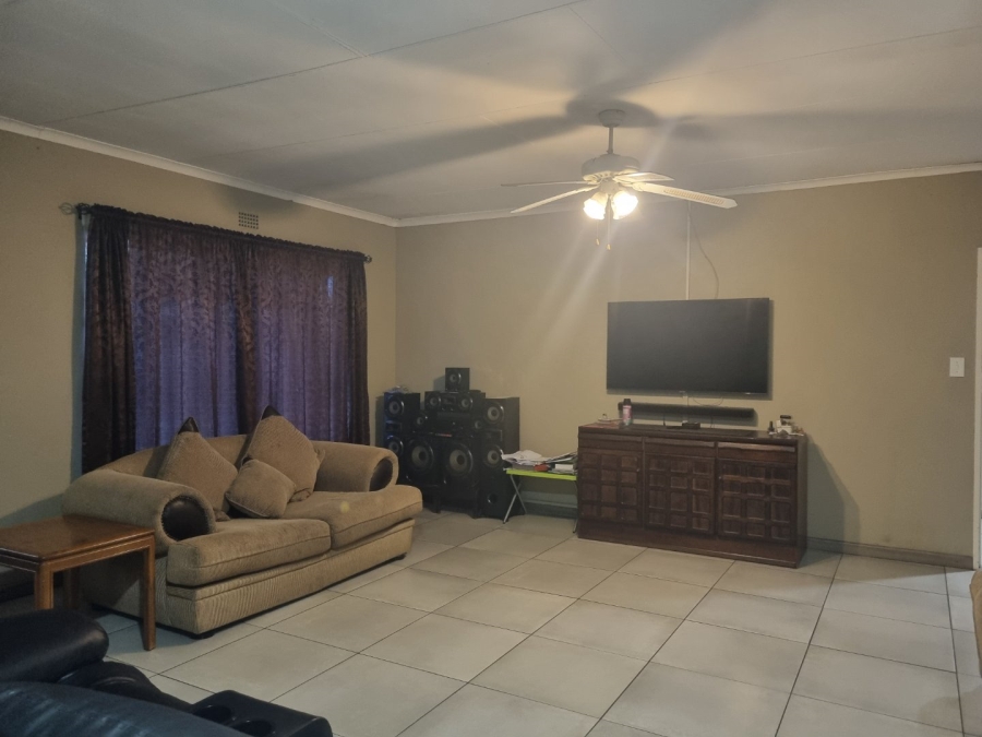 3 Bedroom Property for Sale in Vaalpark Free State
